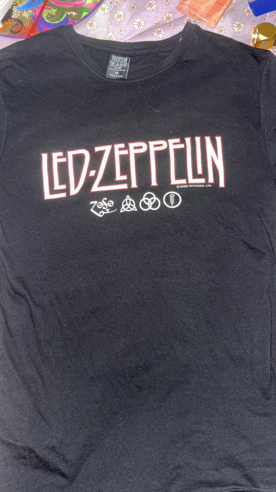 Led zeppelin black ladies Xs tshirt — photo 2