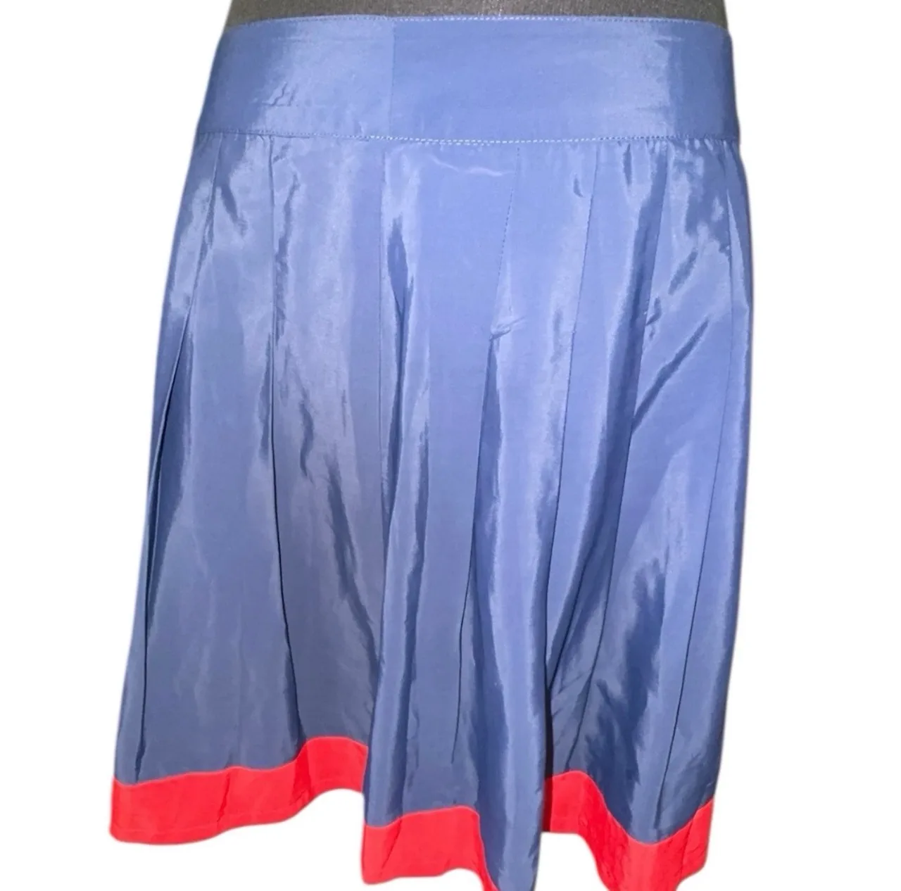 Tommy Hilfiger pleated navy skirt sz 6 – photo 4