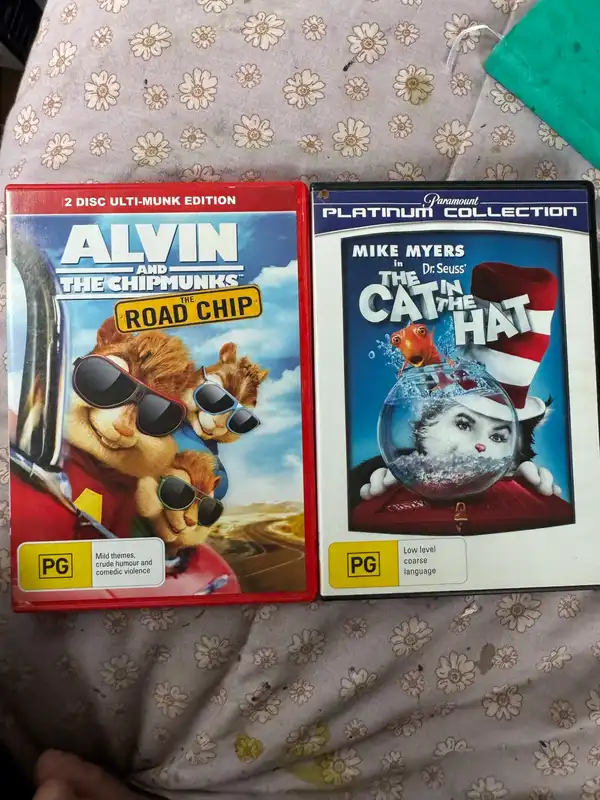DVD cat in the hat & Alvin and the chipmunks