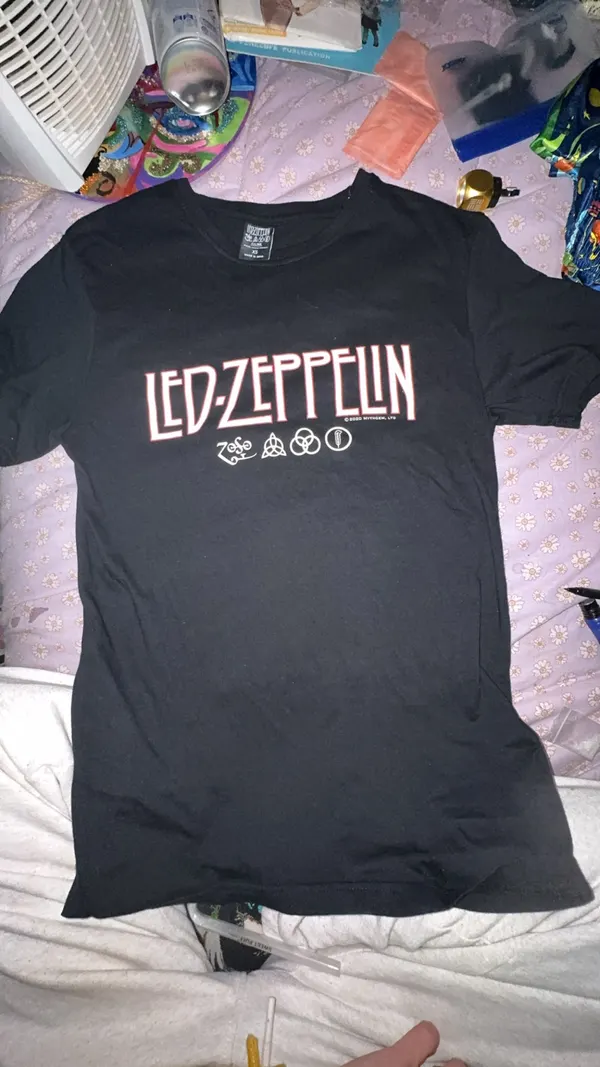 Led zeppelin black ladies Xs tshirt