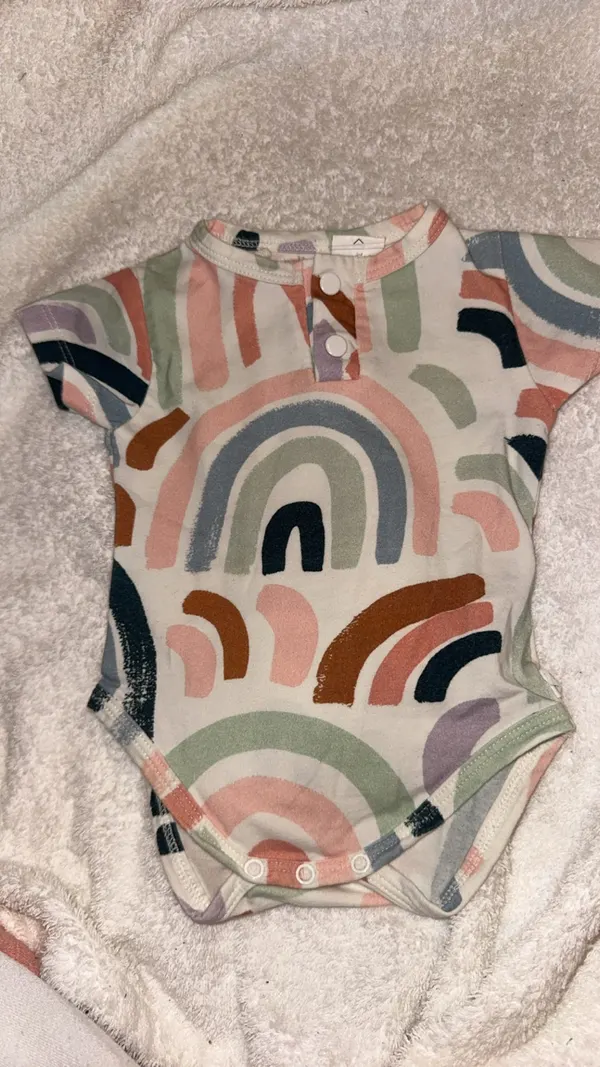 Snuggle hunny rainbow onesie 0-3
