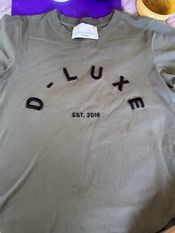 Decjuba deluxe khaki tshirt Xs
