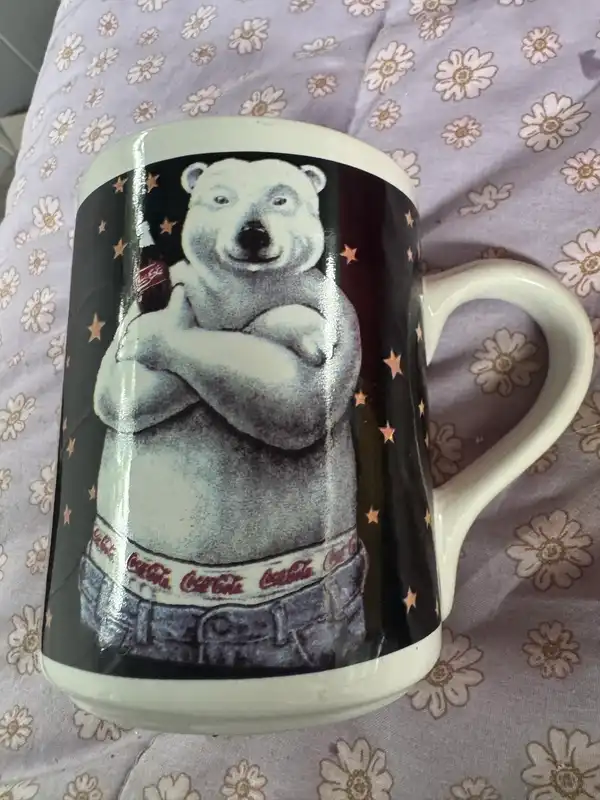 Vintage Coke cola polar bear 96 mug
