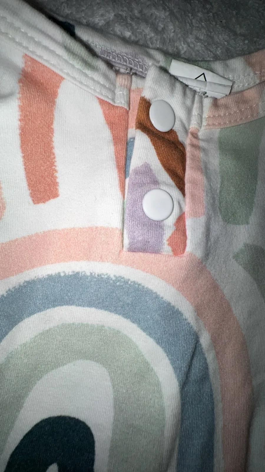 Snuggle hunny rainbow onesie 0-3 – photo 3