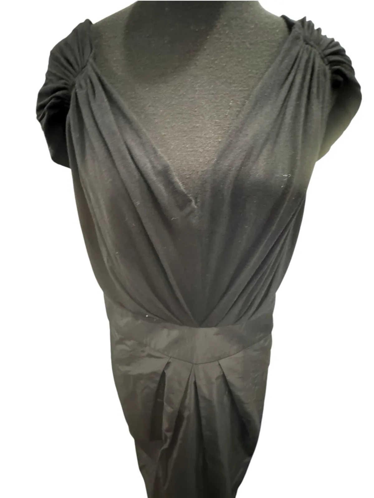 Basque black v neck cap sleeve 16 – photo 2