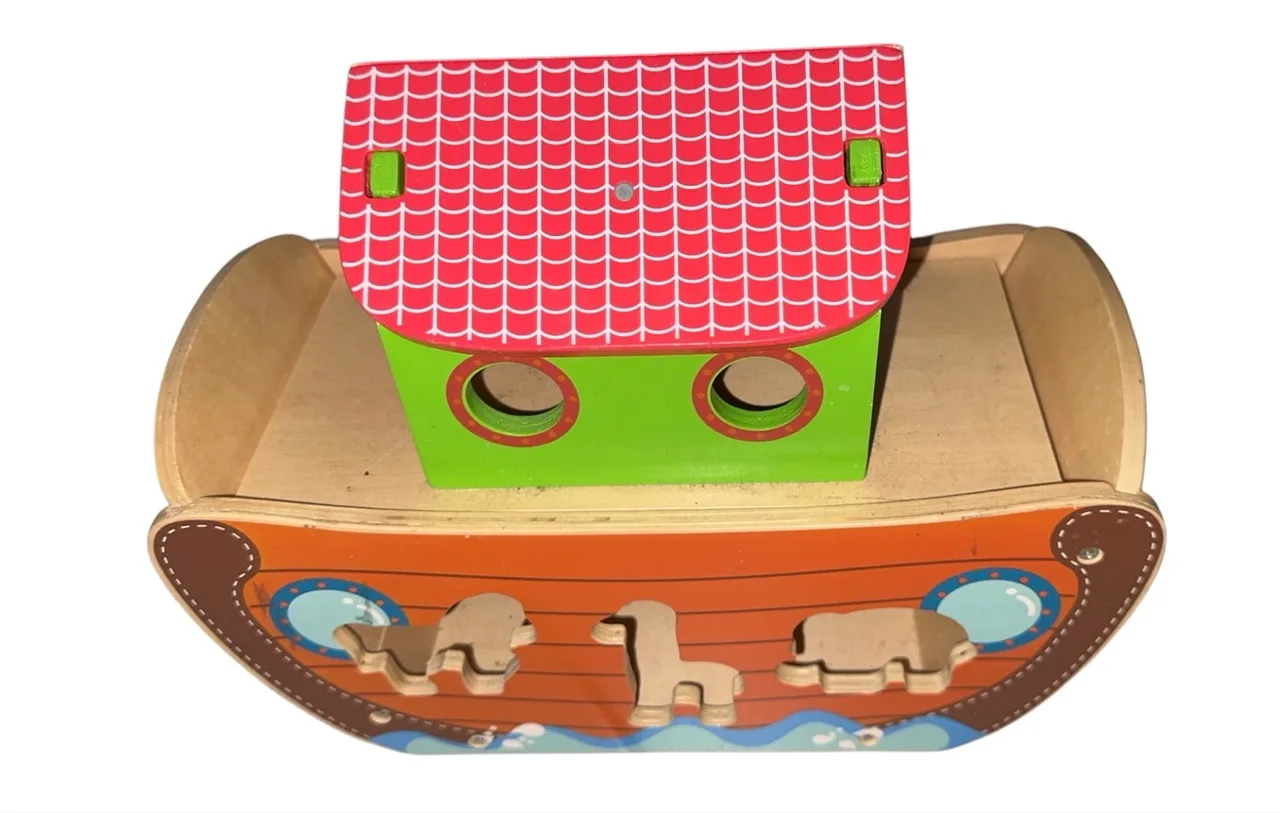 Wooden Noah’s ark shape sorter — photo 3