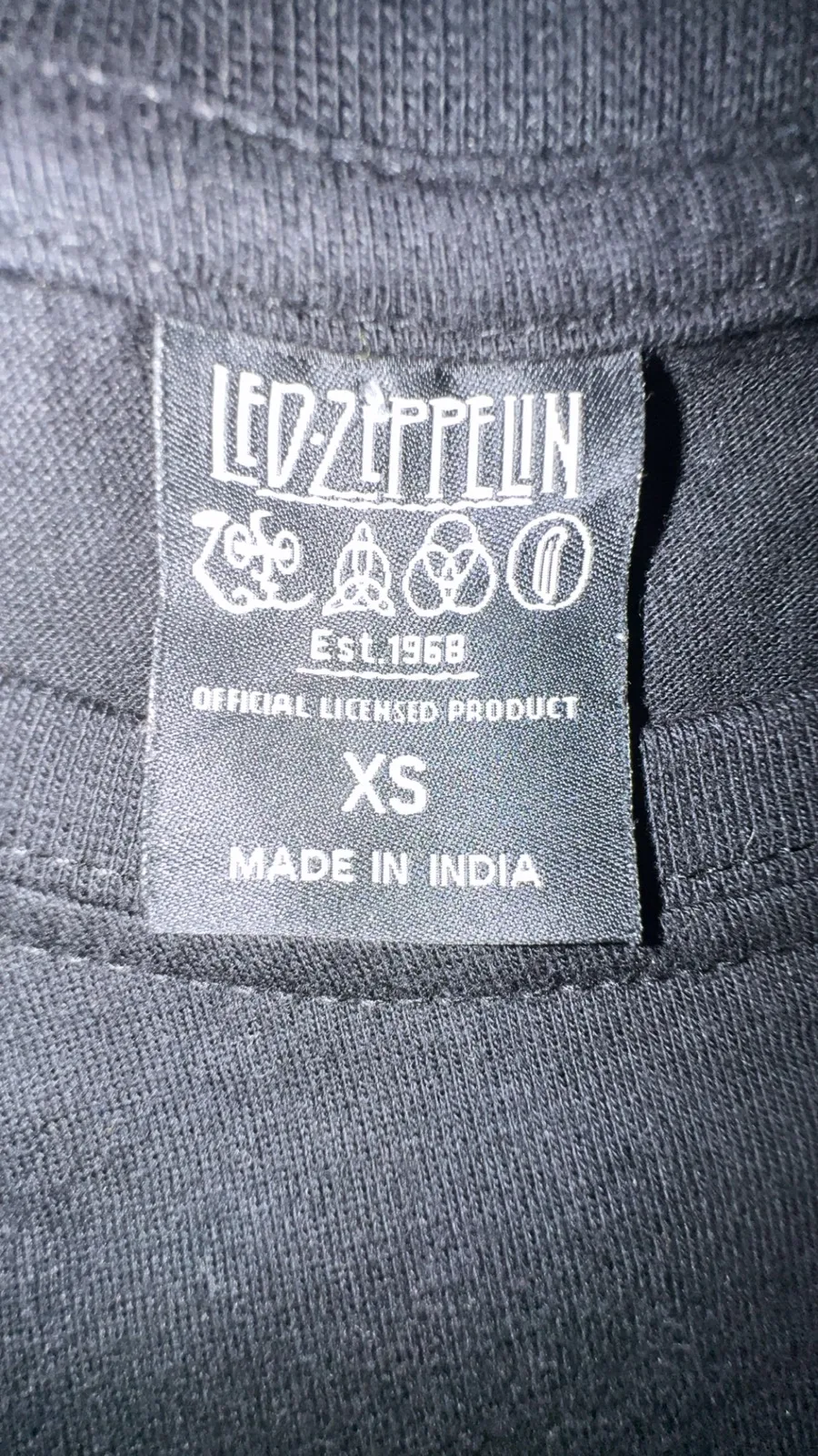 Led zeppelin black ladies Xs tshirt — photo 4