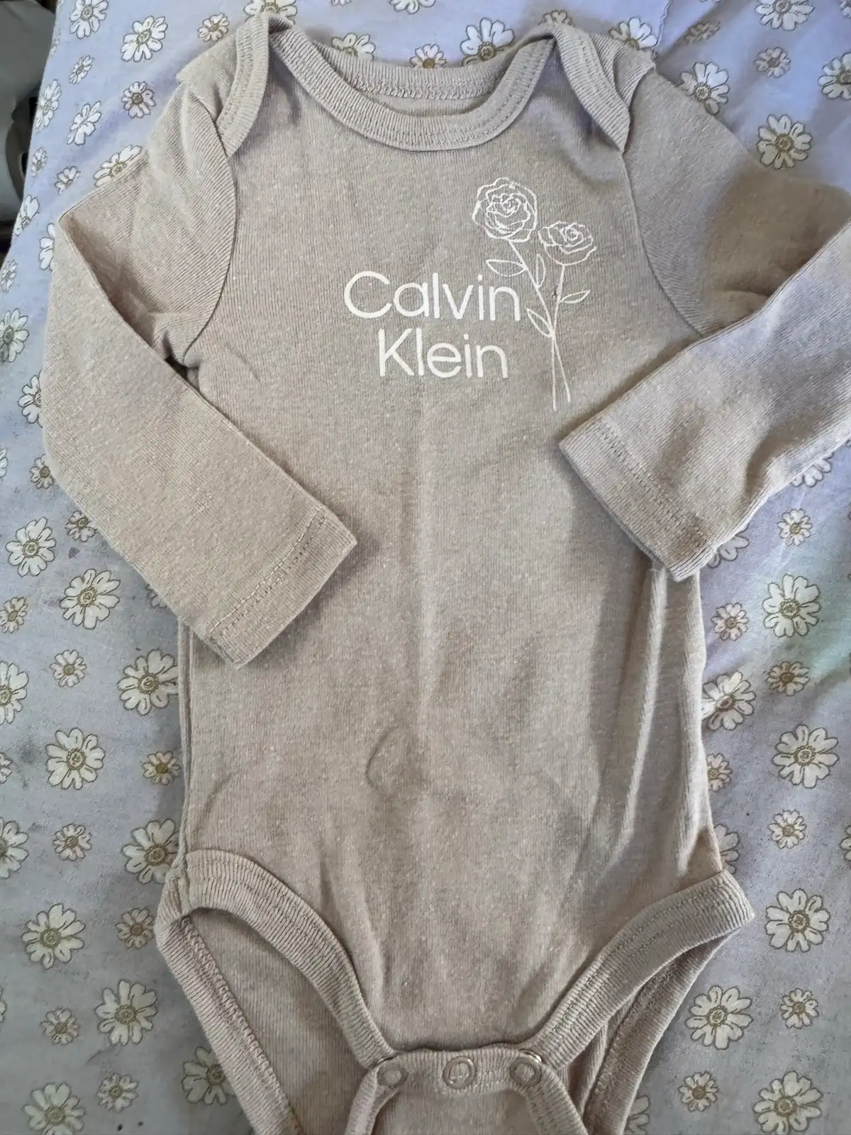 Calvin Klein L/S baby girls onesie pink – photo 3