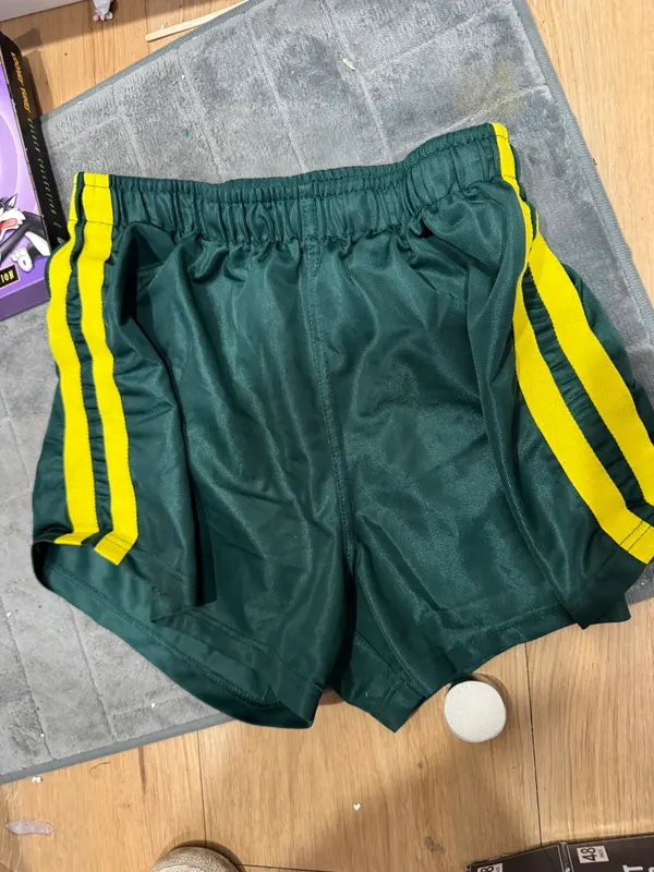 Football shorts green & yellow