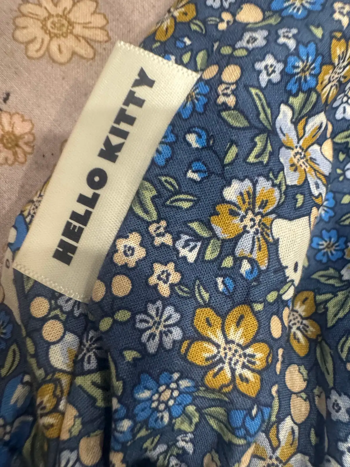 Hello kitty blue six 2 cropped top – photo 3