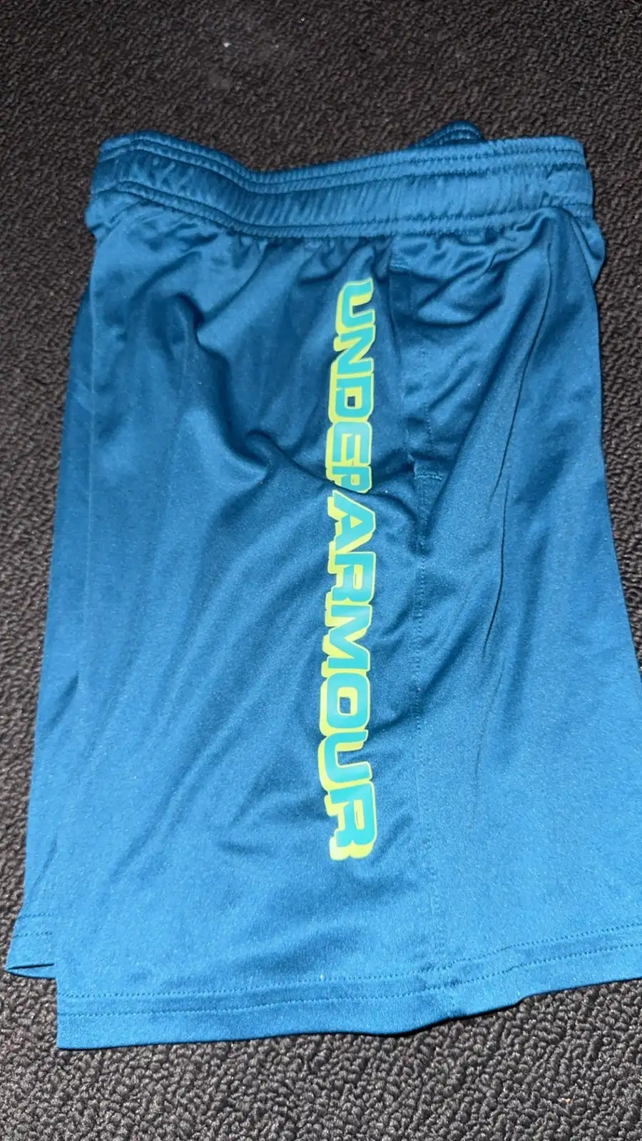 Under armour kids shorts and tshirt – photo 4