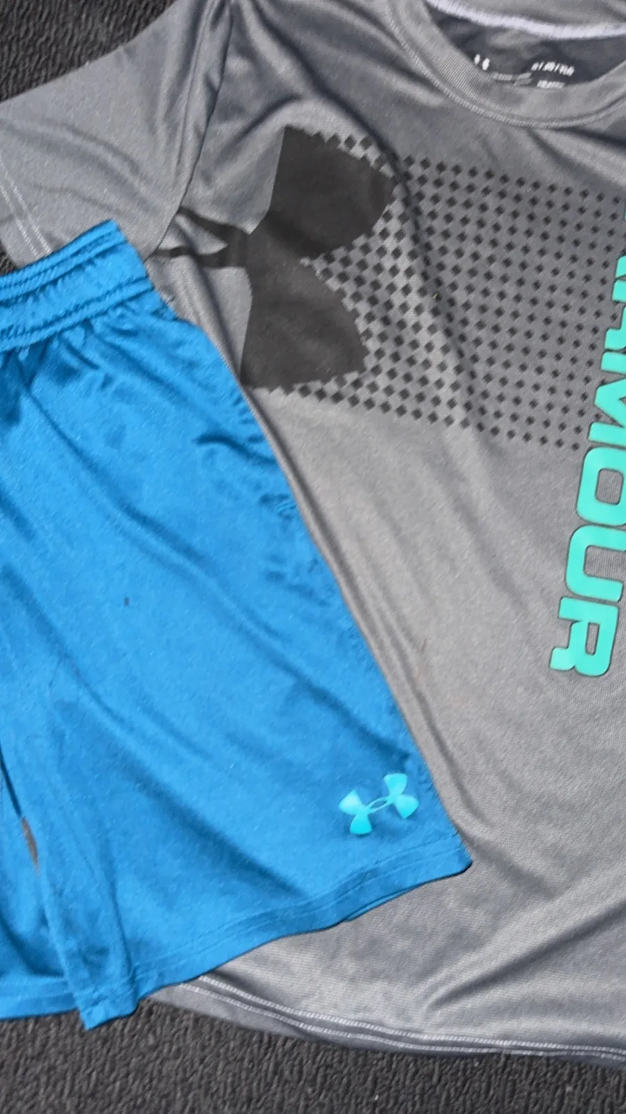 Under armour kids shorts and tshirt – photo 5