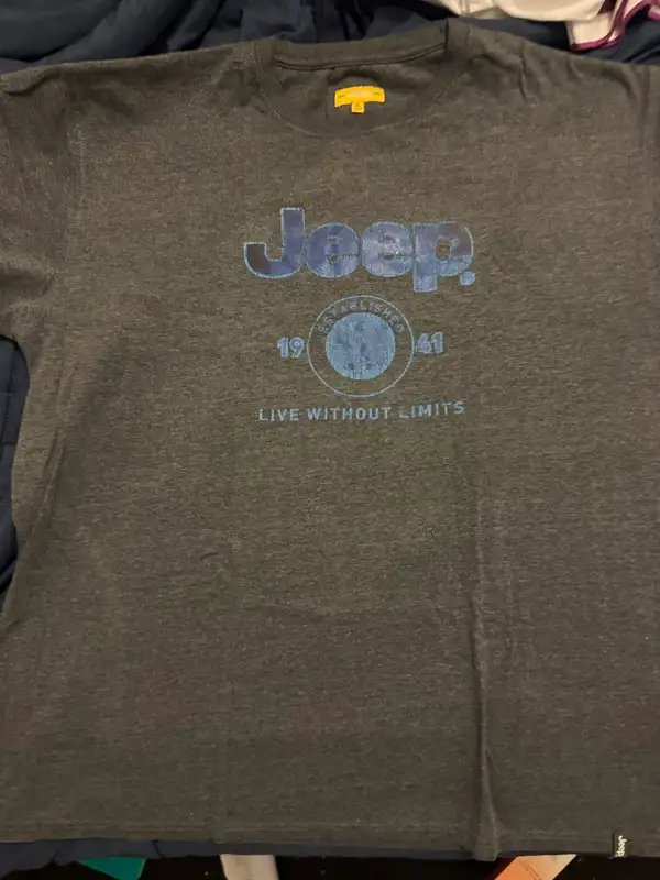 Jeep tshirt sz L Grey Men’s