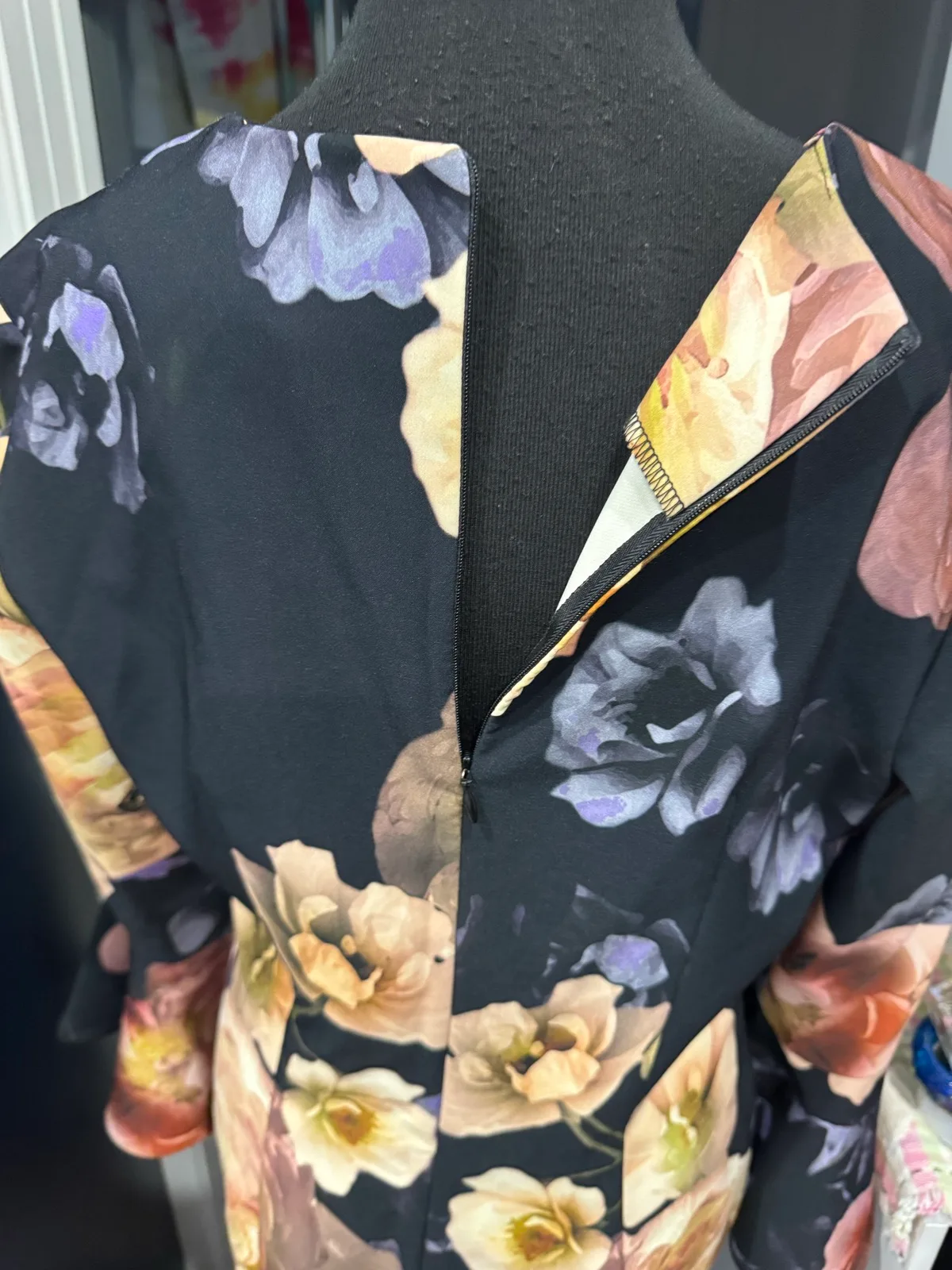 Joseph ribkoff floral bodycon midi sz10 — photo 8
