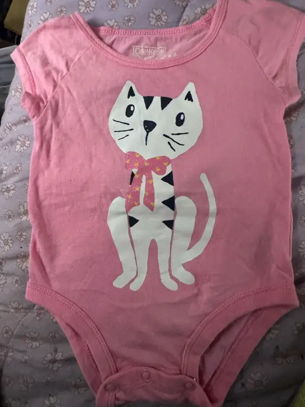 Osh look pink cat baby girls 6m onesie