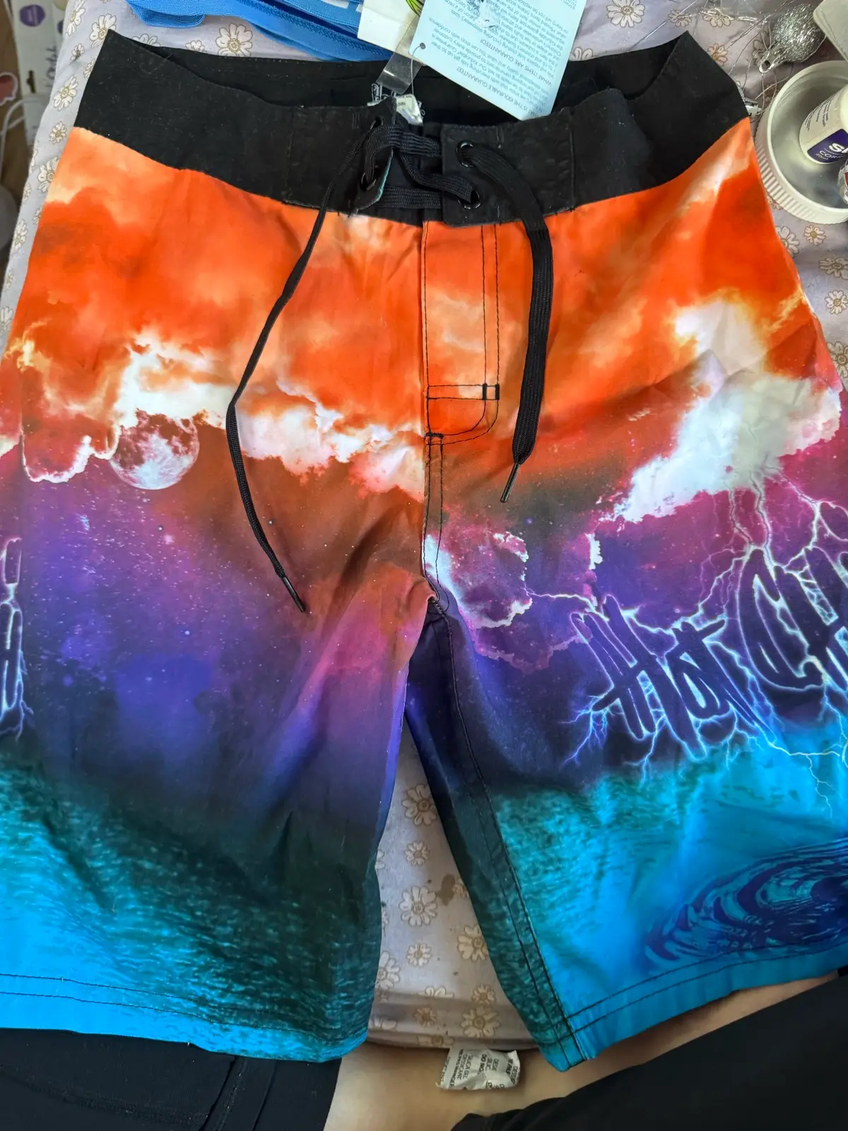 Hurly and hot chilli outfit board shorts new and tshirt – photo 6