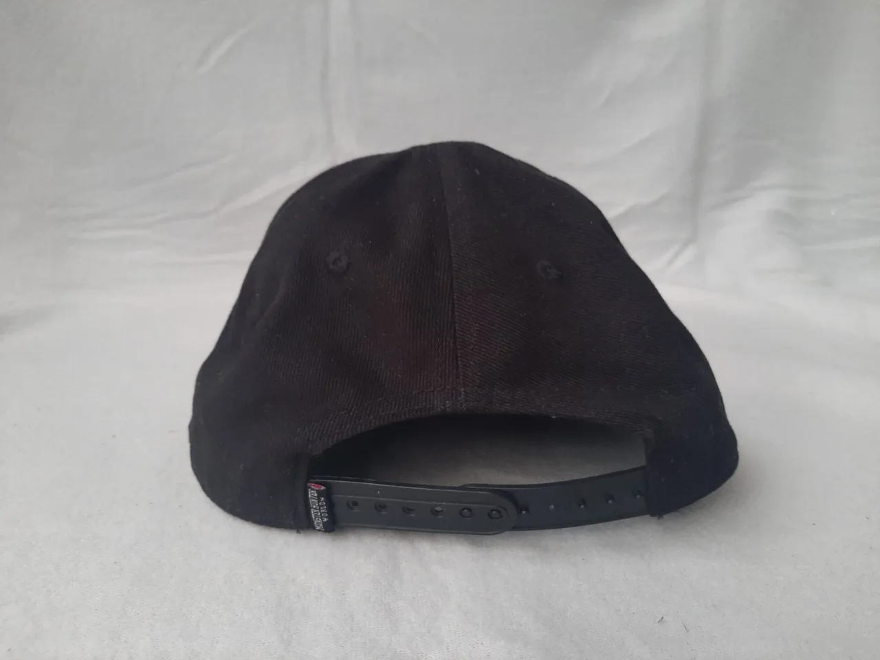 Numskull Black snap-back cap — photo 6