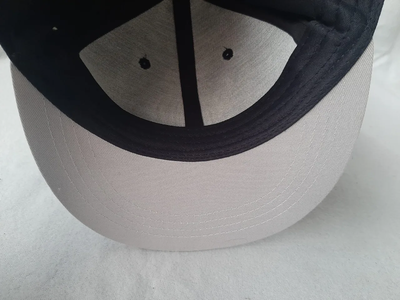 Numskull Black snap-back cap — photo 3