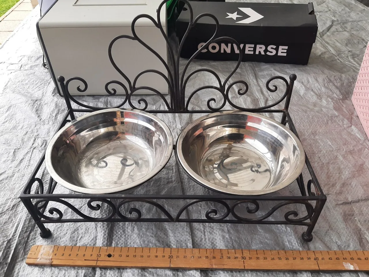 Pet Bowls with wrought Iron Stand — photo 3