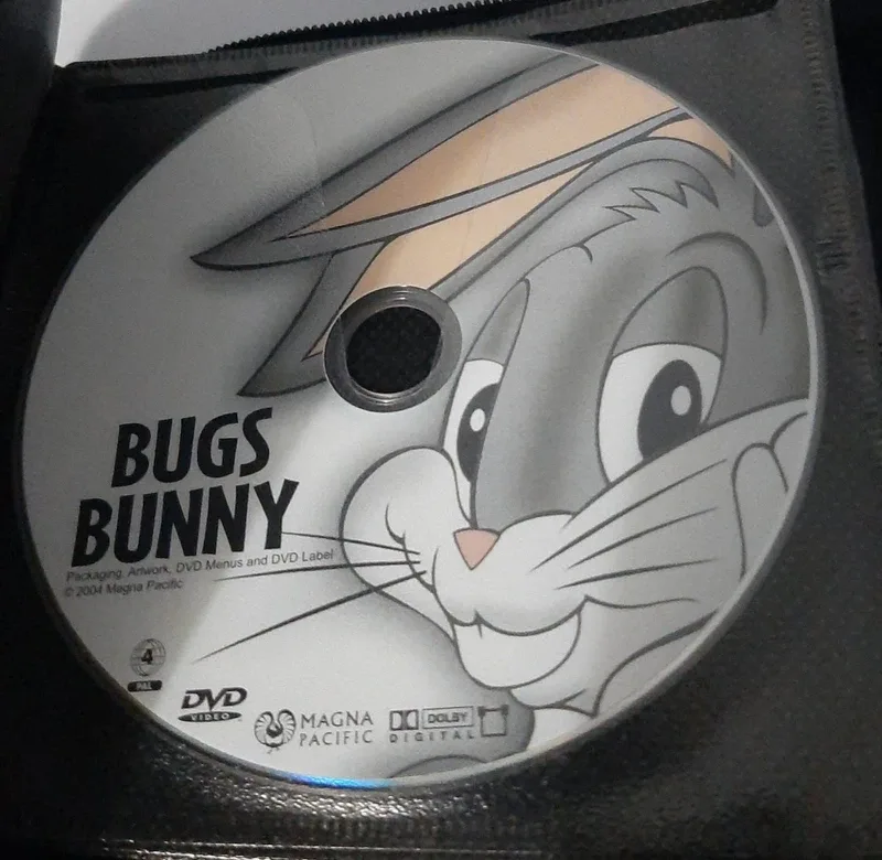 Cartoon Classic DVDs in zipped folder — photo 9