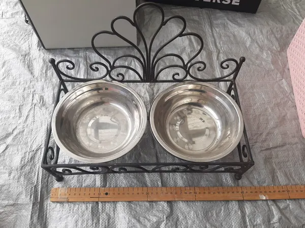 Pet Bowls with wrought Iron Stand