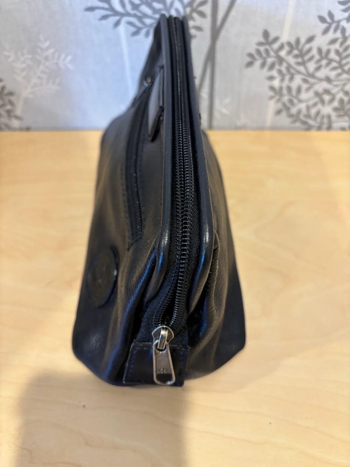 Cellini leather wash bag – photo 3