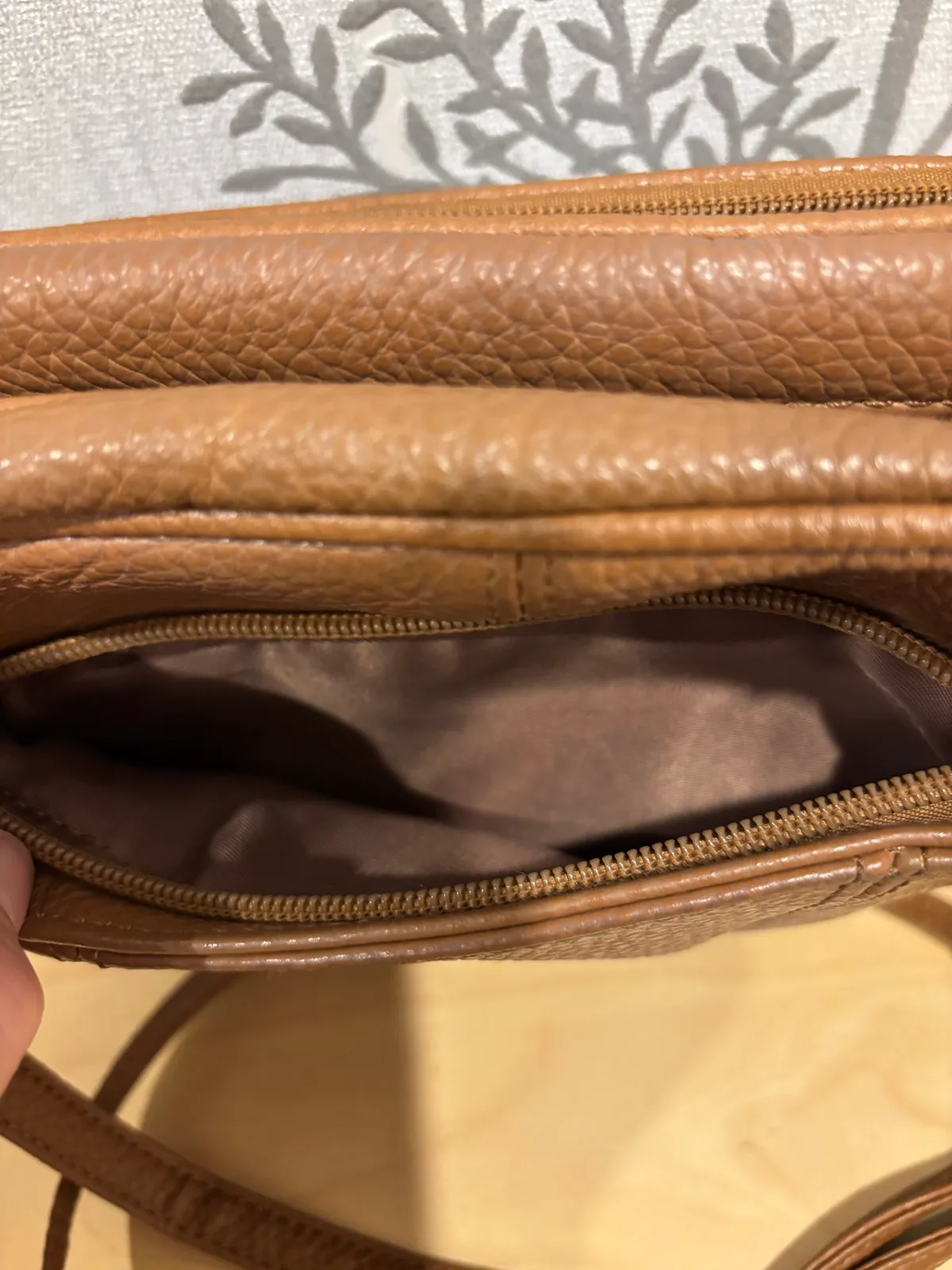 Leather crossbody bag – photo 5