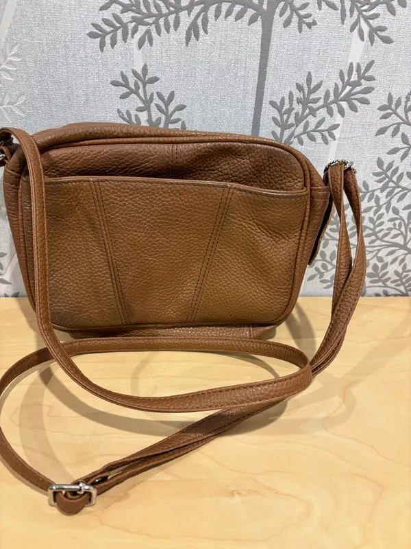 Leather crossbody bag