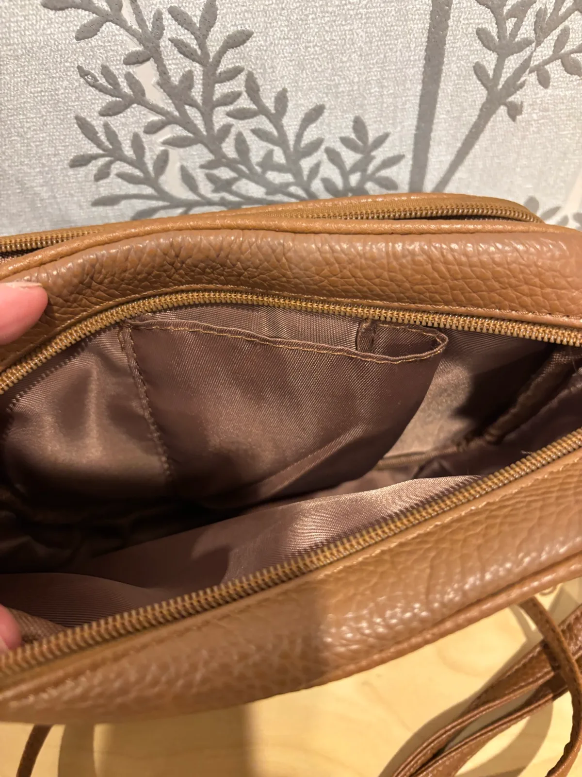 Leather crossbody bag – photo 3