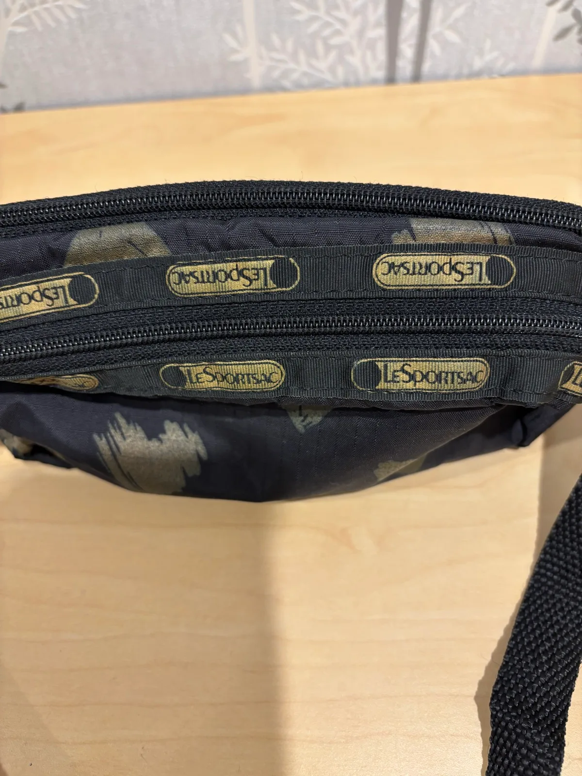 Lesportsac cosmetic bag – photo 6