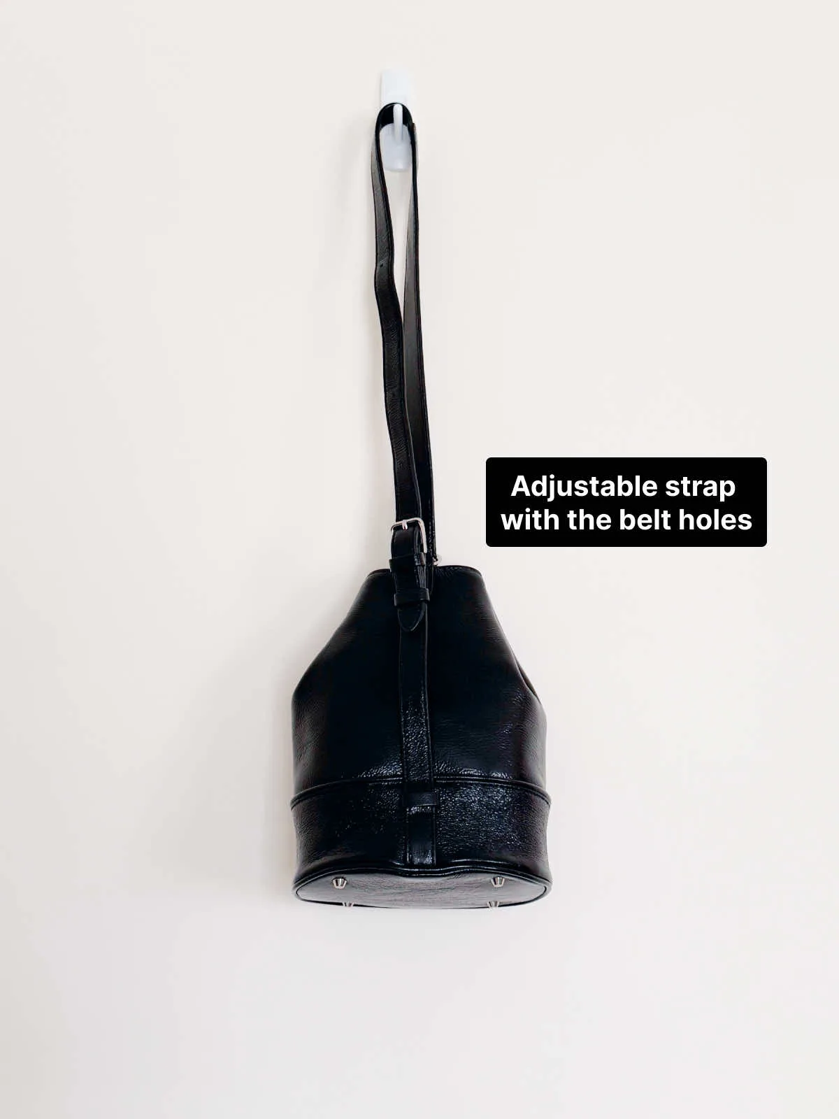 Vunque Black Enamel Leather Mini Shoulder Bag — photo 5