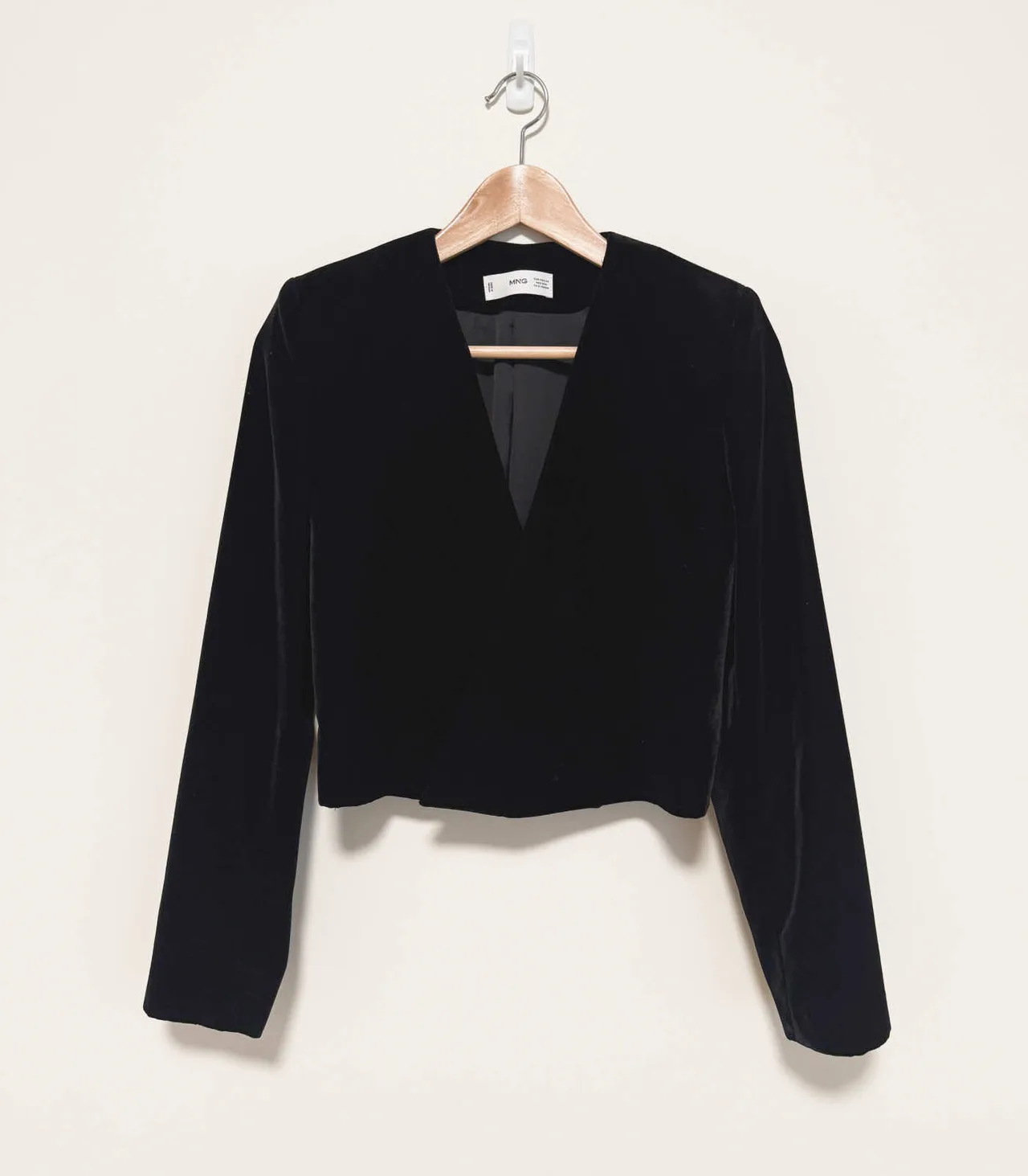 Mango Women's Black Velvet Cropped Open Front Jacket - XS — photo 3