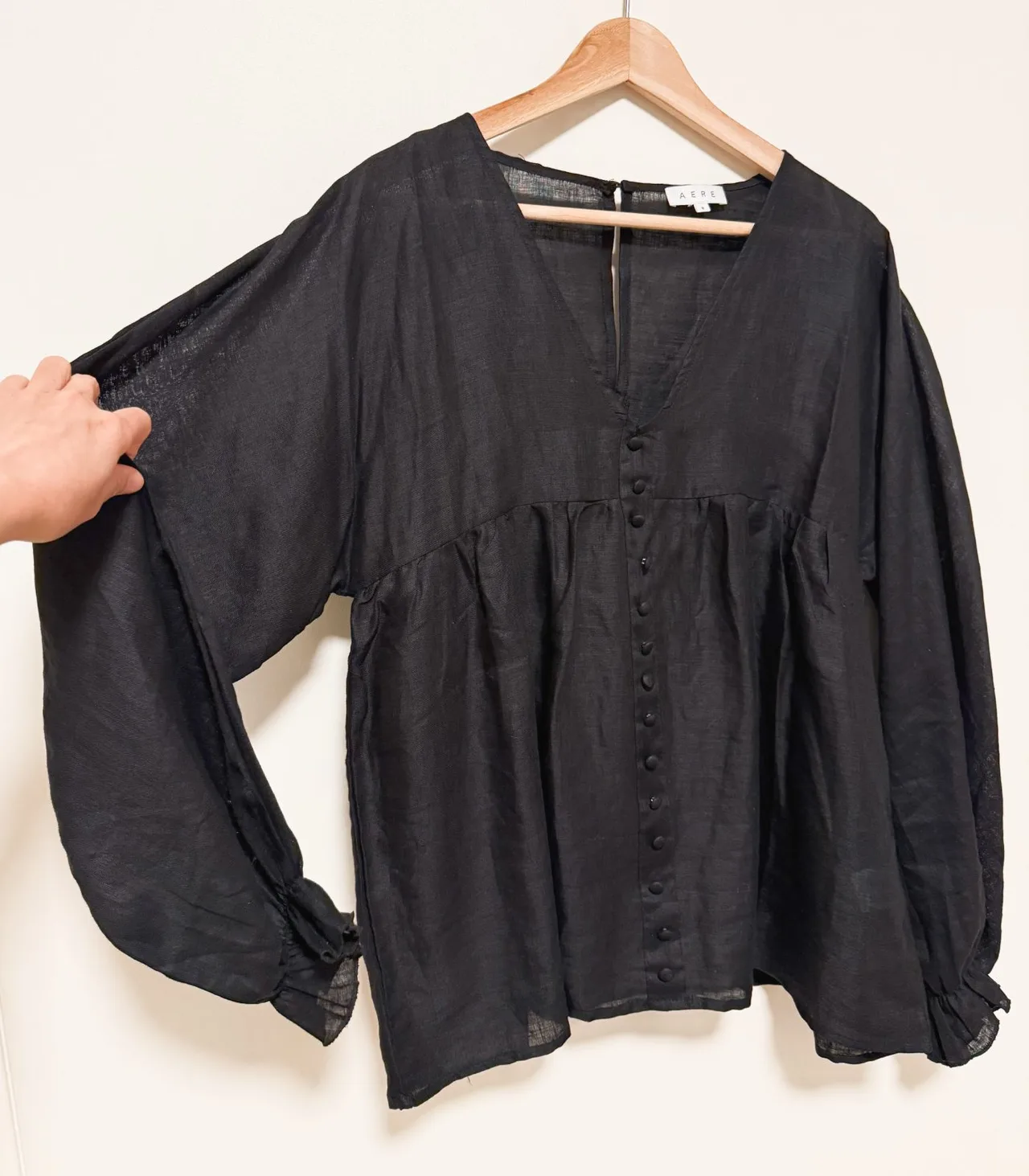 AERE Women's Black Linen V-Neck Balloon Sleeve Top - AU 6 — photo 8