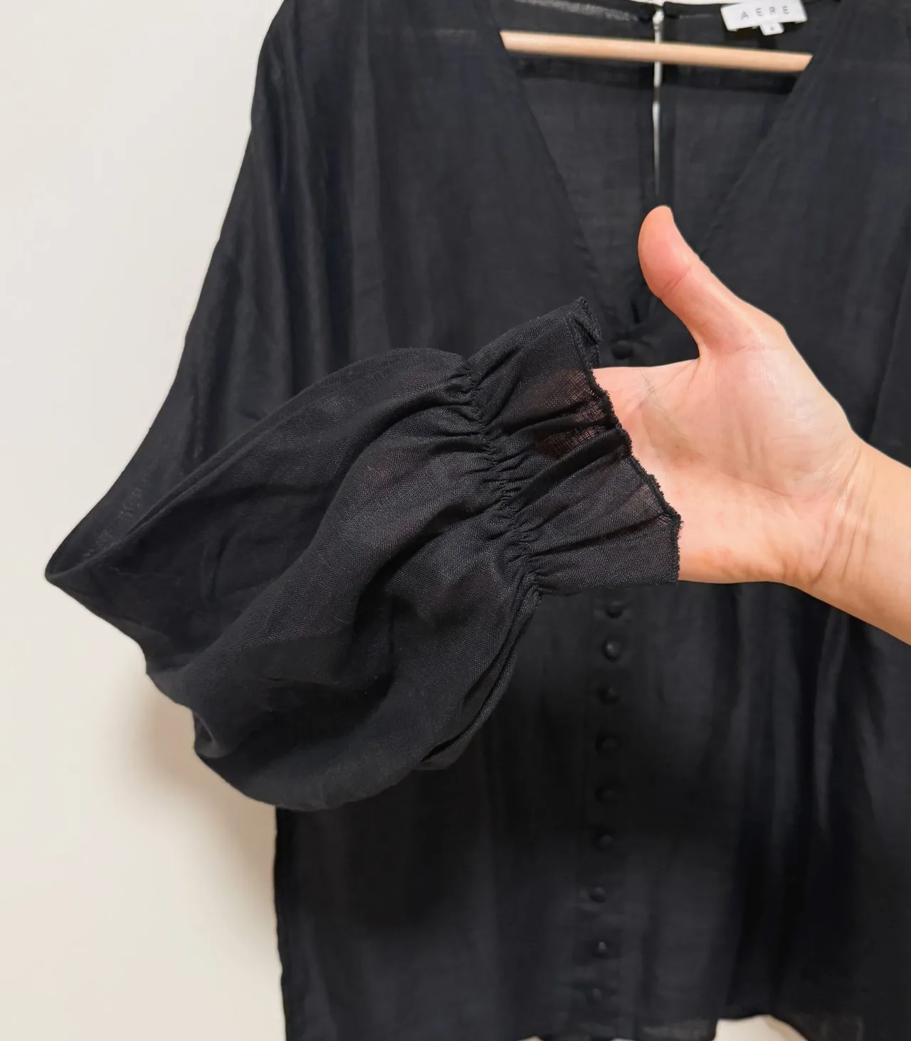 AERE Women's Black Linen V-Neck Balloon Sleeve Top - AU 6 — photo 7