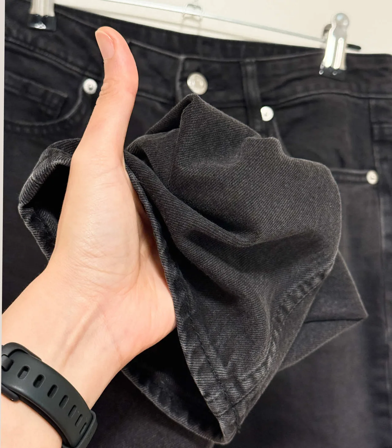 H&M High Rise Slim Straight Black Jeans - EU 34 — photo 7