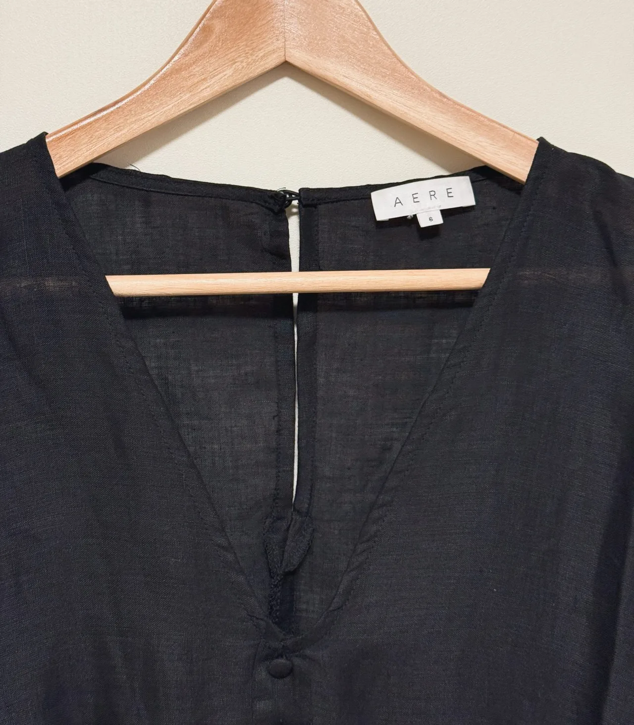 AERE Women's Black Linen V-Neck Balloon Sleeve Top - AU 6 — photo 5