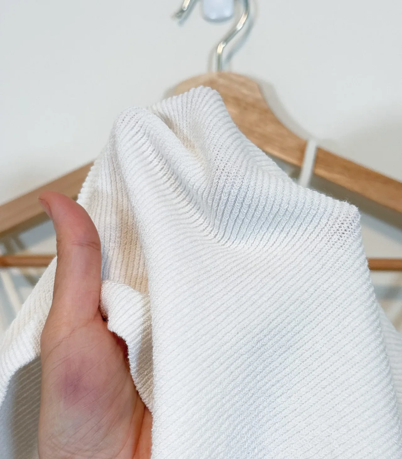 Witchery Cream Ribbed Knit Halter Camisole Top - Small — photo 8