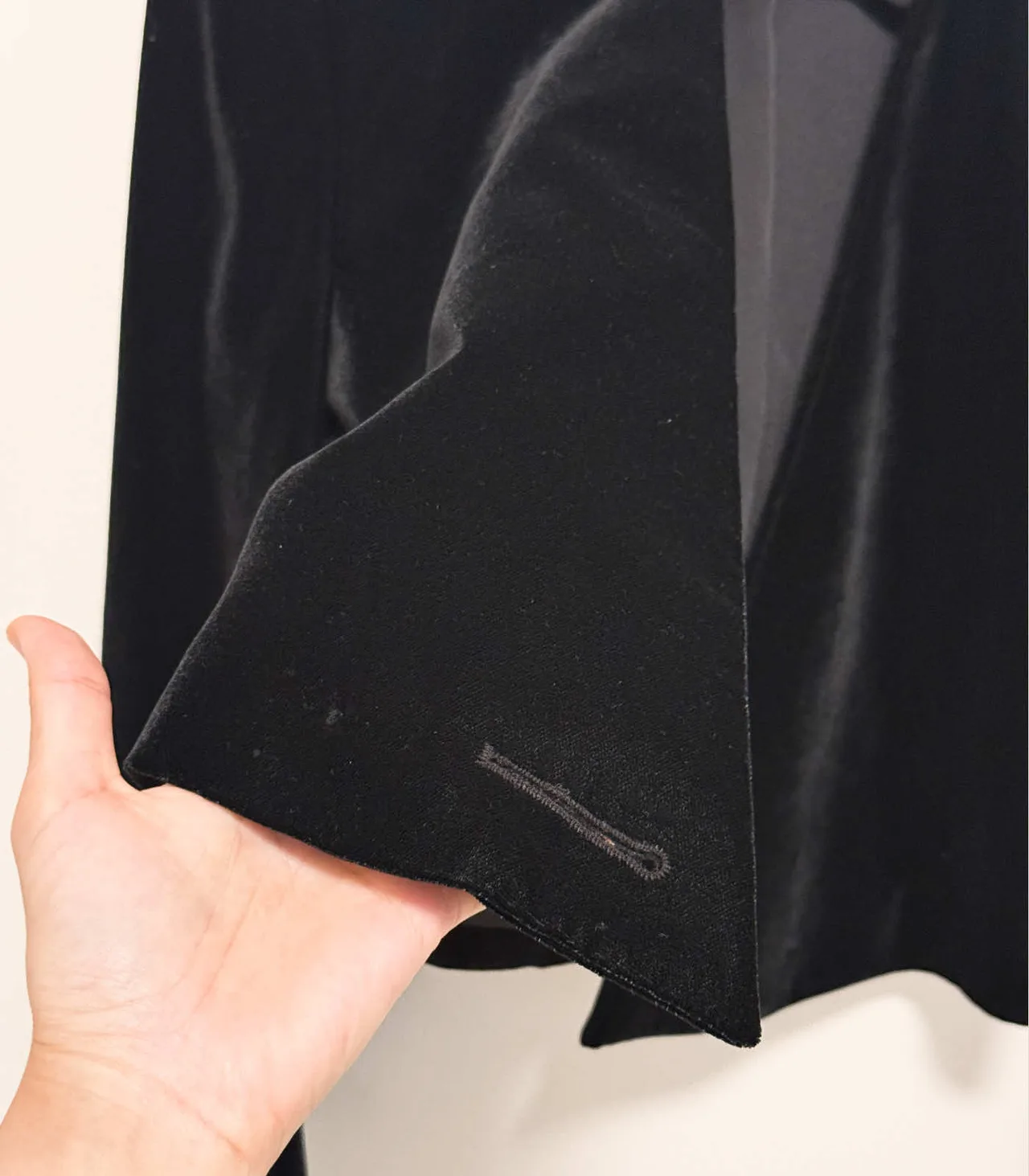 Mango Women's Black Velvet Cropped Open Front Jacket - XS — photo 6