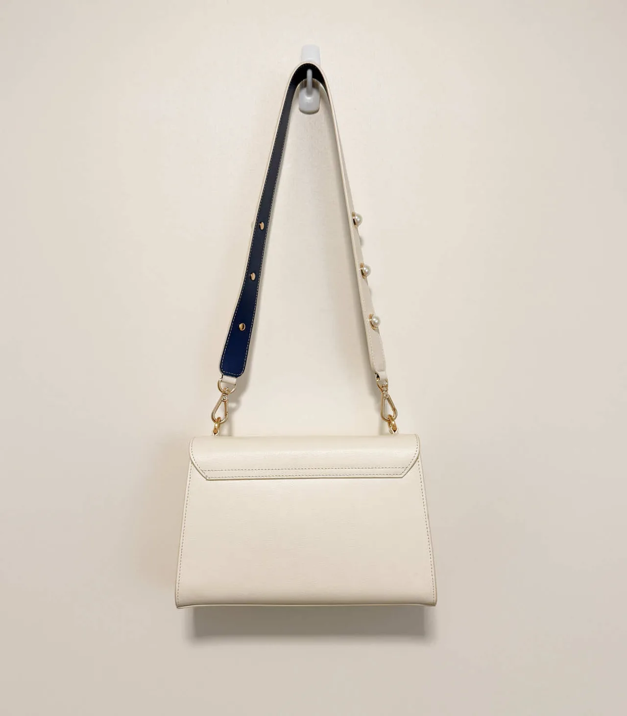Carlyn Ivory Genuine Leather Structured 3-Ways Bag — photo 4