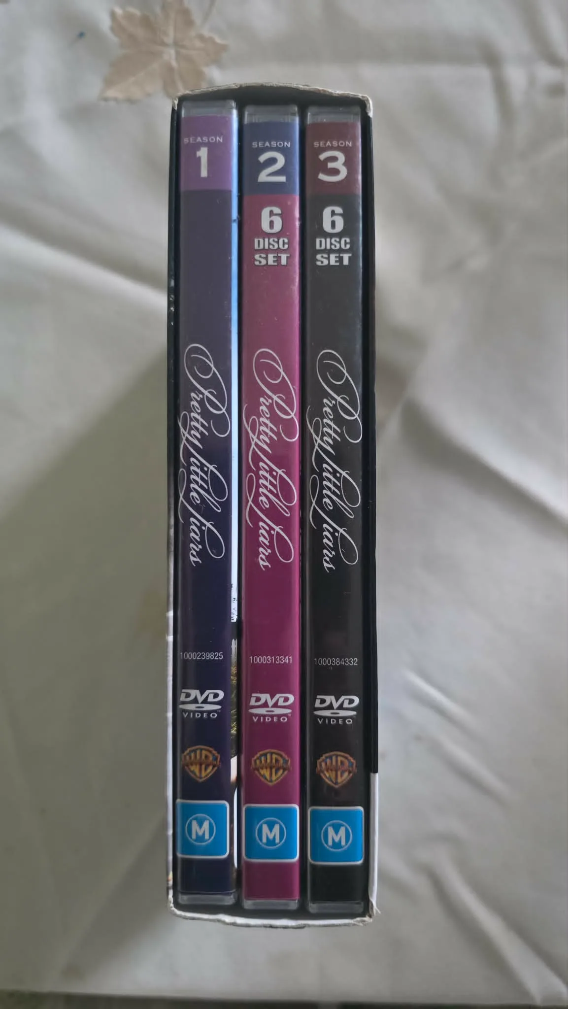Pretty Little Liars Complete Seasons 1–3 – 18-Disc DVD Box Set — photo 3