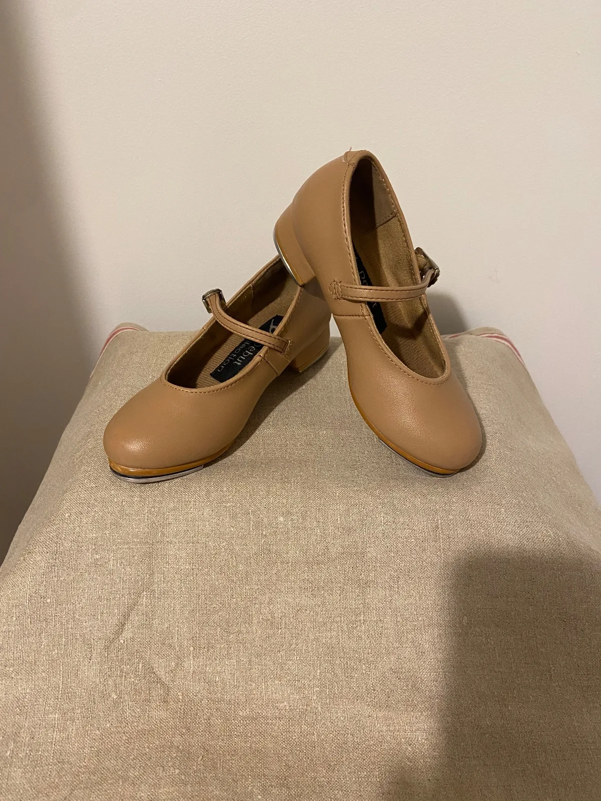 Energetiks Debut Collection Tap Shoes Girls Size 9.5 — photo 3