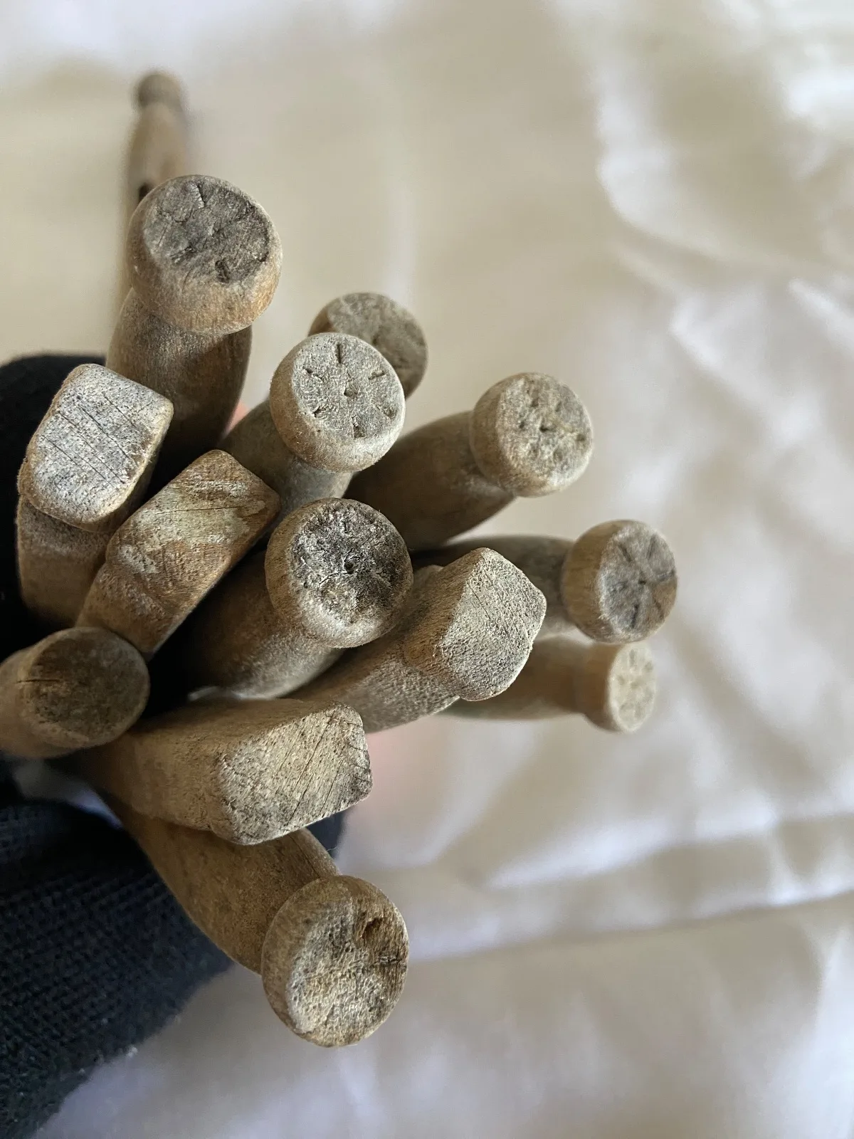 14 Vintage wooden dolly pegs, for art, craft or display — photo 6