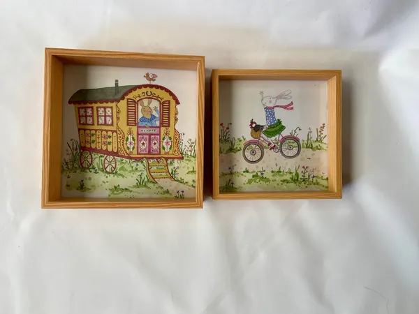 2 x Ruby Red Shoes Bookleaf in Wooden Square Frame