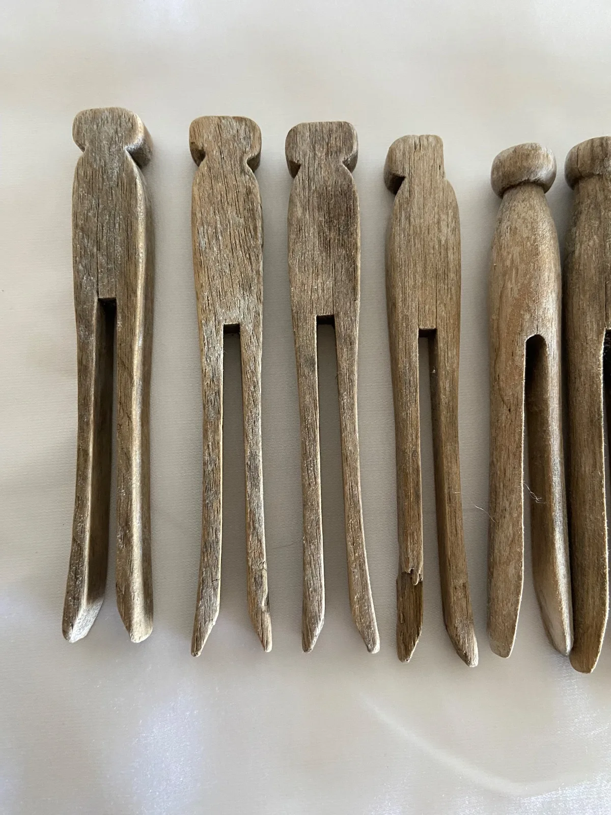 14 Vintage wooden dolly pegs, for art, craft or display — photo 2