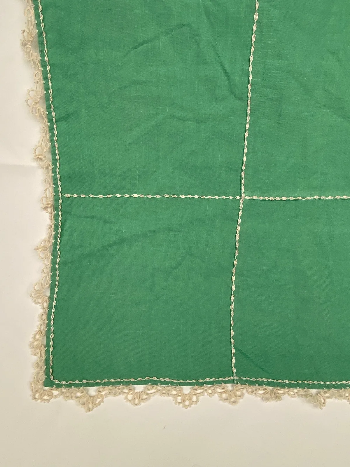 Vintage 1950s Mint Green Tablecloth Handmade Great Condition — photo 2