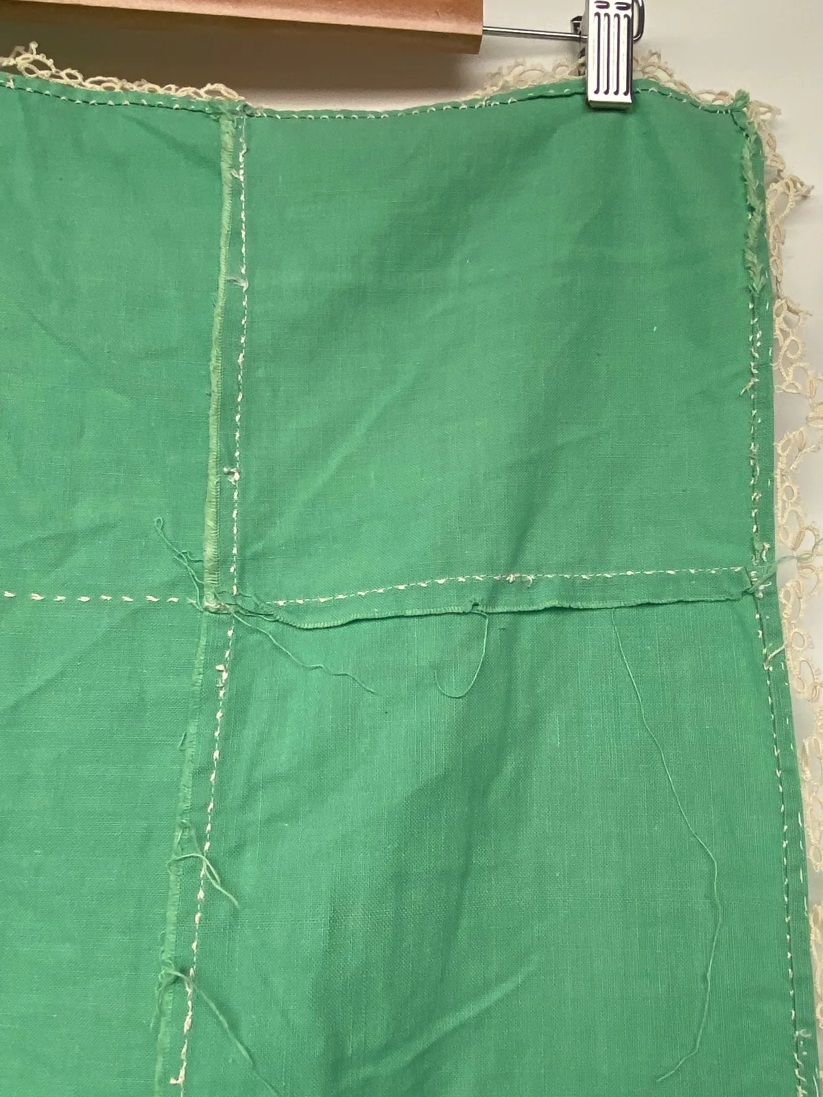 Vintage 1950s Mint Green Tablecloth Handmade Great Condition — photo 8