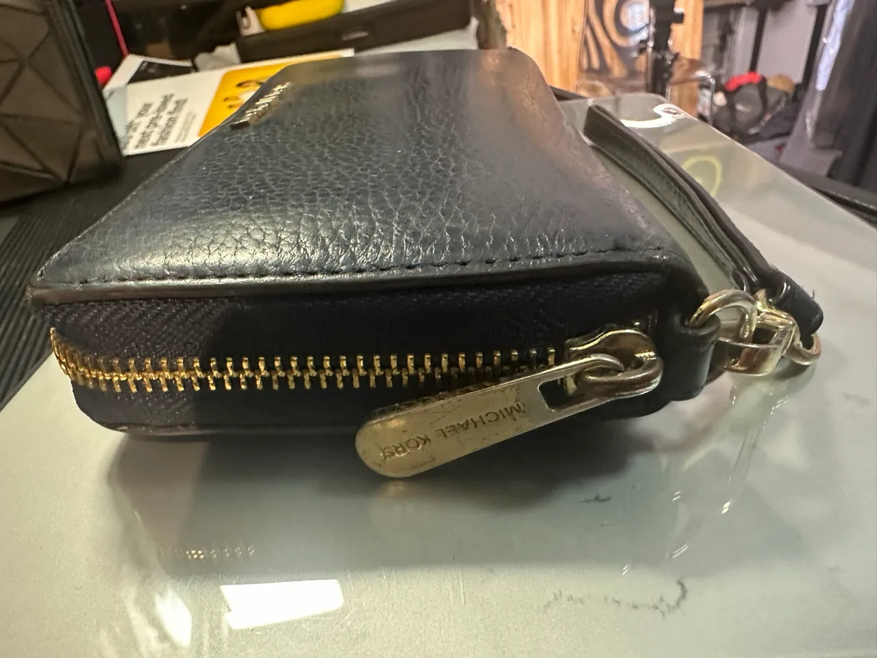 Michael Kors zip wallet - nice. — photo 2