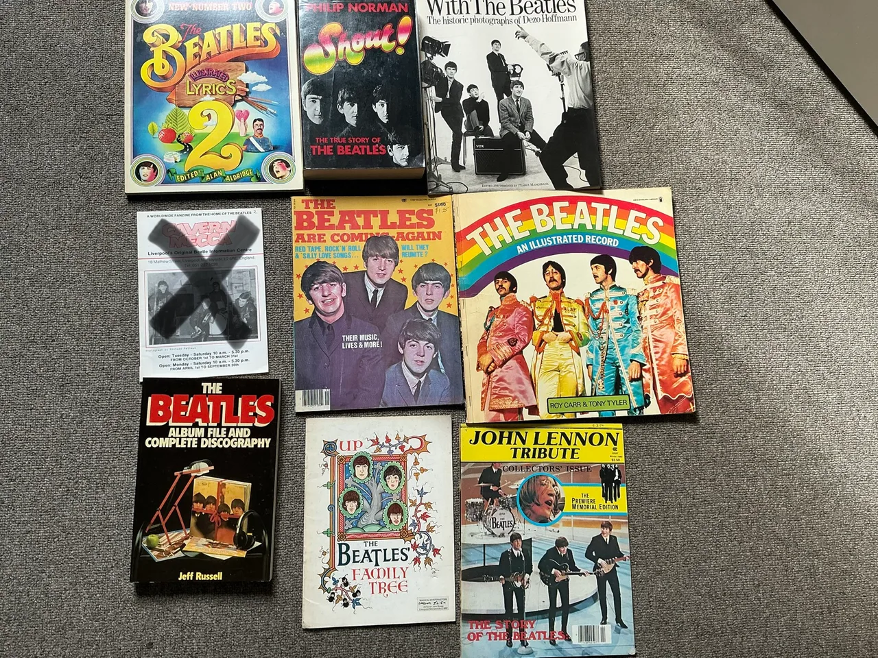 Beatles books and magazines – photo 6
