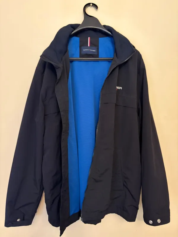 Tommy Hilfiger Windbreaker Jacket Men's Black Hooded Water Resistant