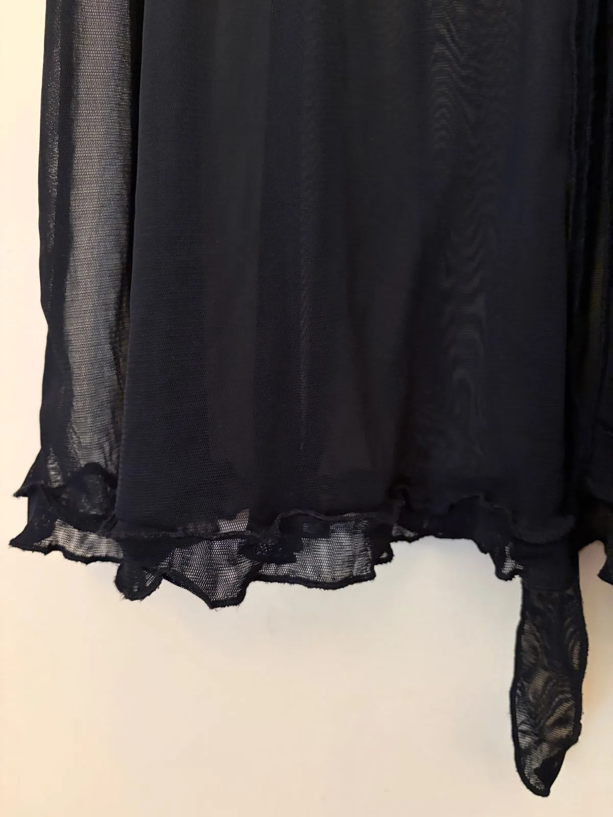 Vintage Ever Sun Black Sheer Overdress Goth Ruffle Size 18 — photo 4